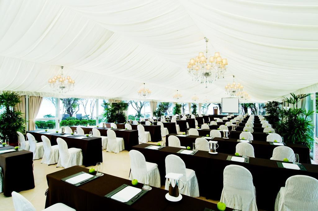 Grand Coloane Resort Macao Exterior foto The tent at the Four Seasons Hotel