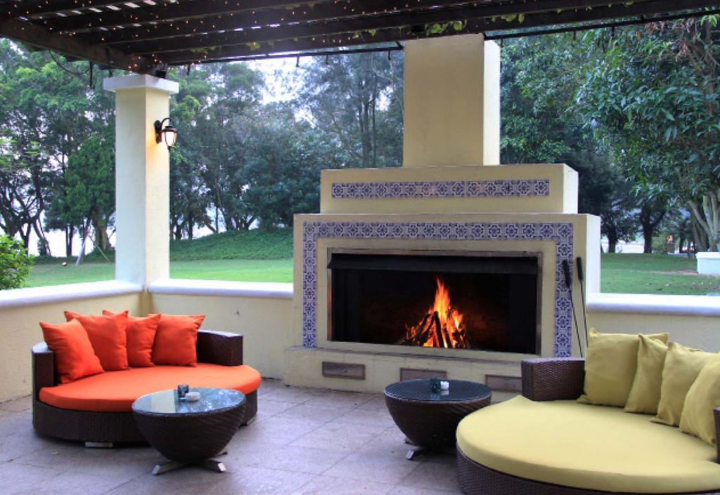 Grand Coloane Resort Macao Exterior foto Outdoor fireplace
